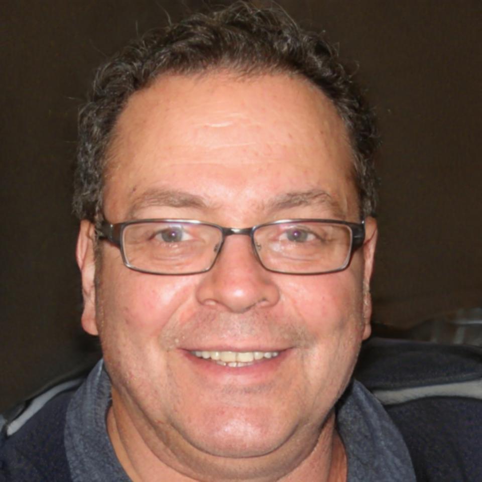Dr. Marcus Hoffmann